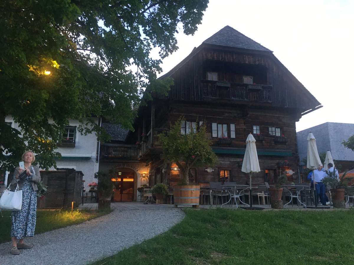 SchuhChristoph's tweet photo. Heute ein wunderbarer Abend am #Pogusch - inklusiver kulinarischer Highlights! #Abendessen #Klassiker #Wirtshaus https://t.co/5V7hWxr2Vl