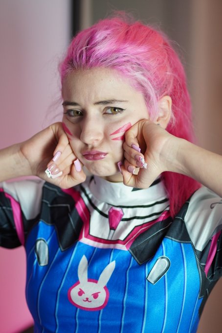 1 pic. I'm like 6 years late to the Dva trend🤣 https://t.co/mp2O3P44tx