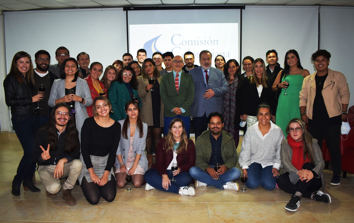 Coljuristas's tweet photo. #CCJ34Años Cumplimos 34 años trabajando por la defensa de los derechos humanos, el respeto del derecho internacional humanitario, la consolidación de la democracia y la paz, y la garantía de los derechos de las víctimas en 🇨🇴. 

#TwitterFITS2022

Cómo empezamos / Cómo vamos https://t.co/cILRW2LlYp