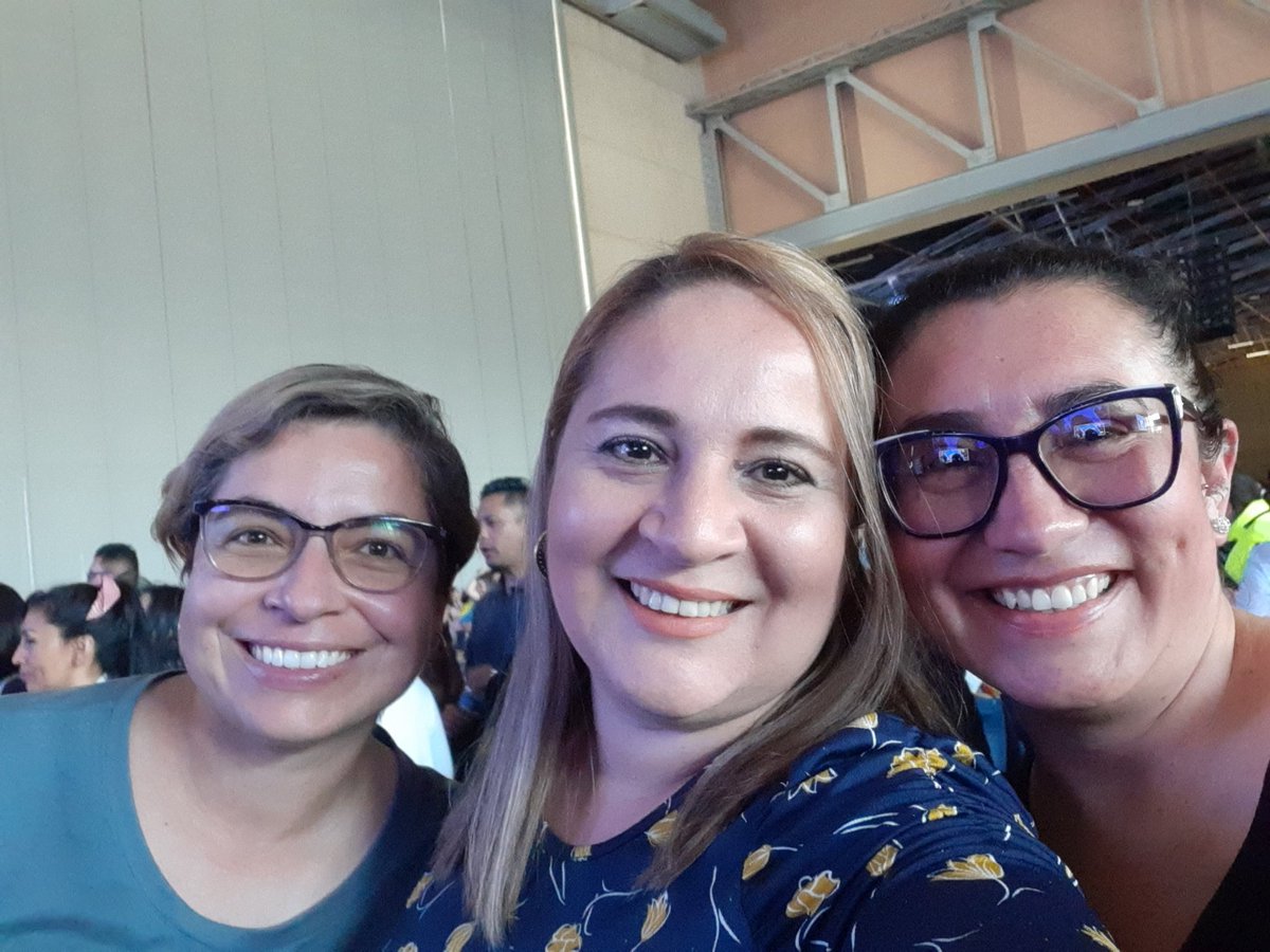 yipacs's tweet photo. #miprofemiheroe https://t.co/Octe9jEiBu