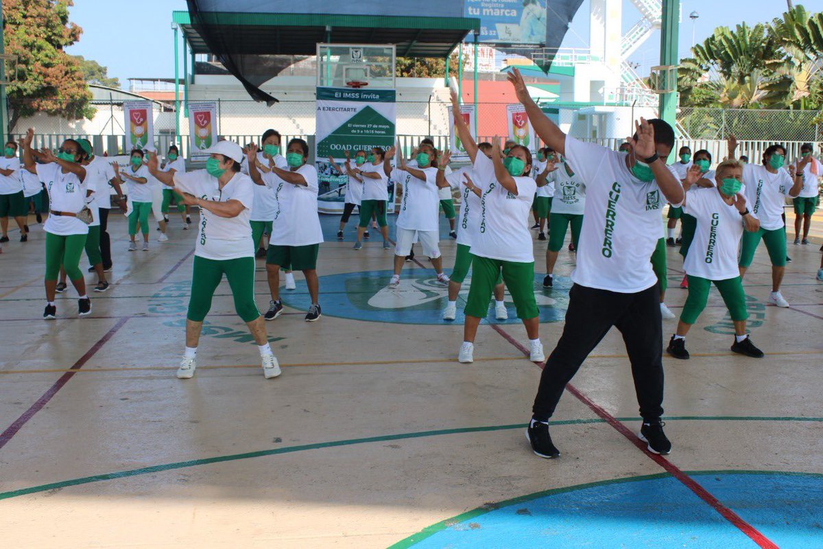 IMSSGro's tweet photo. @Tu_IMSS El Centro de Seguridad Social y el #CECEM #Acapulco participan en el #ZumbIMSS #DeporteIMSS 🤸🏻‍♀️💃🏻🕺🏻🧘🏻‍♀️ https://t.co/i8fM5ymNmh
