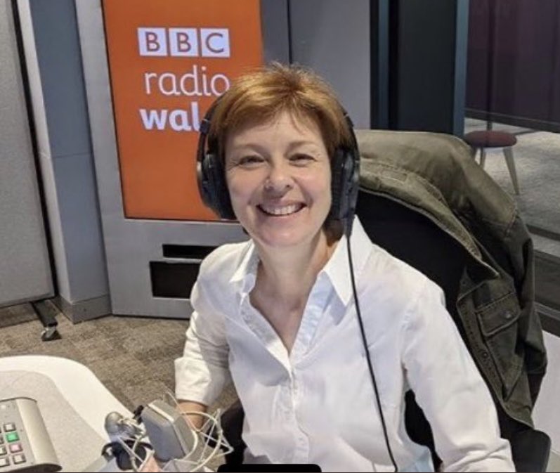 Charlotte2017's tweet photo. π» Sunday afternoons at 3 Lynn Bowles @RealLynnBowles @BBCRadioWales
π΄σ §σ ’σ ·σ ¬σ ³σ Ώ Arry Cain @ArryCain and Zoe Langley - Wathen #HeadRightOut celebrate 10 years of The Wales Coast Path π @WalesCoastUK
π Professor Paul Roche @SpaceAmbassador has news from the Milky Way β¨ https://t.co/n9YfFWkoXN