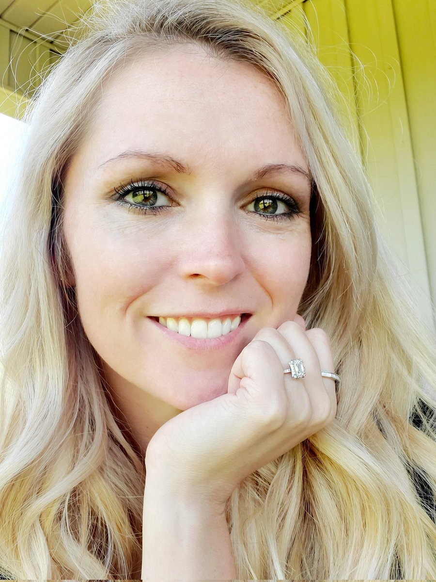 AngFranklinArt's tweet photo. Added more blonde for the summer! Bring on the sunshine! https://t.co/95pAfD4i7b