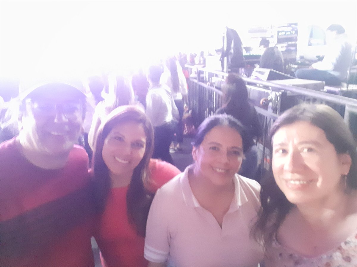 Gladismmelo's tweet photo. #miprofemiheroe somos Jorge Eliécer Gaitán. https://t.co/e415pkRubk
