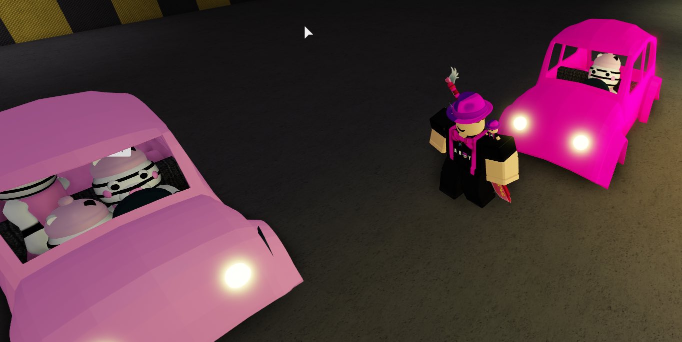 Piggy News on X: 🛠️NEW UPDATE🛠️ Today, a new feature that allows you to pick a player as Piggy or randomize it will release. Another new feature for Build mode, “any bot
