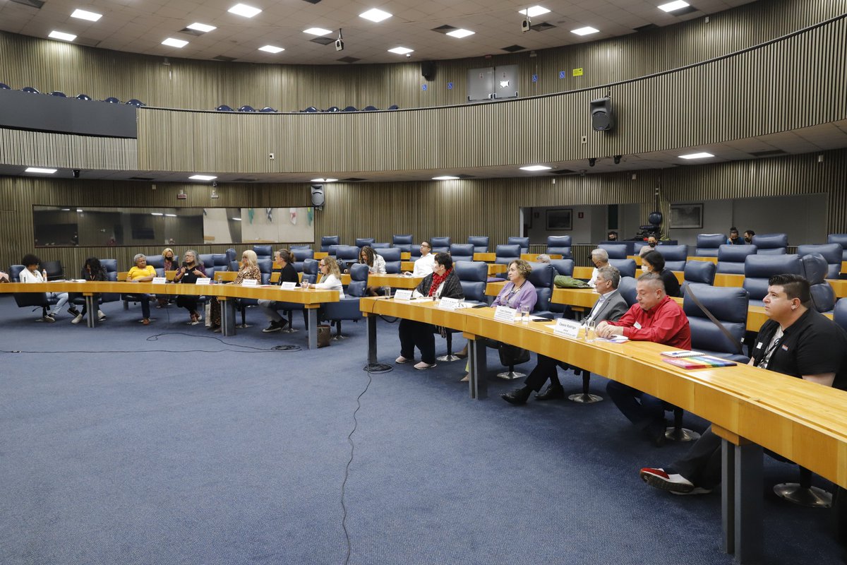 camarasaopaulo's tweet photo. #CPITrans | A CPI da Violência Contra Pessoas Trans e Travestis debateu nesta sexta-feira (27/5) o envelhecimento dessa faixa da população e os desafios, que podem ser sanados por meio de políticas públicas: https://t.co/KTqzWLhjHJ

📸 André Bueno / CMSP https://t.co/plu5cNfRmp