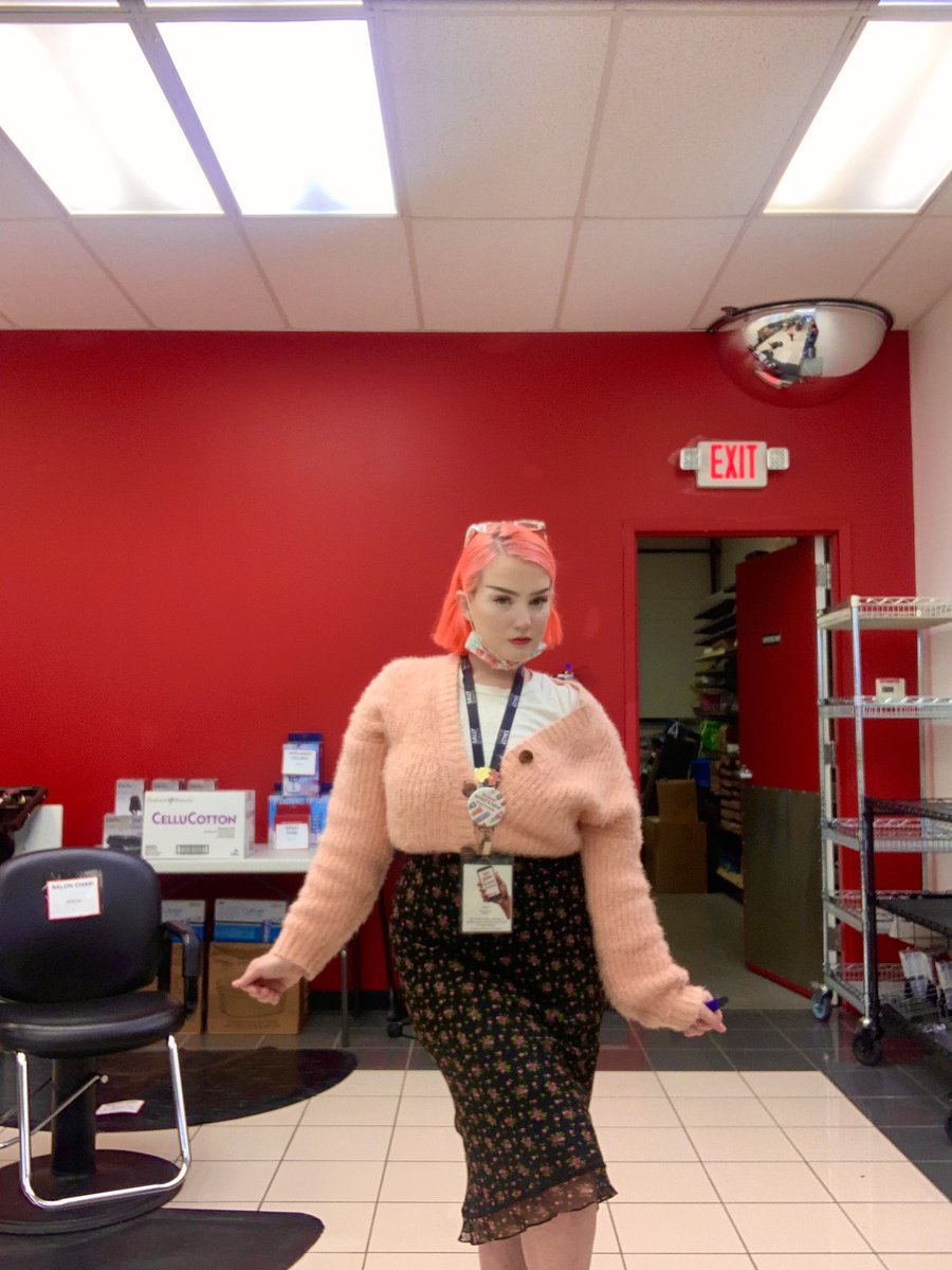 venusbbyy143's tweet photo. work makeup and outfit because i deserve attention for how cute i am https://t.co/o6FmQ3Z6sP
