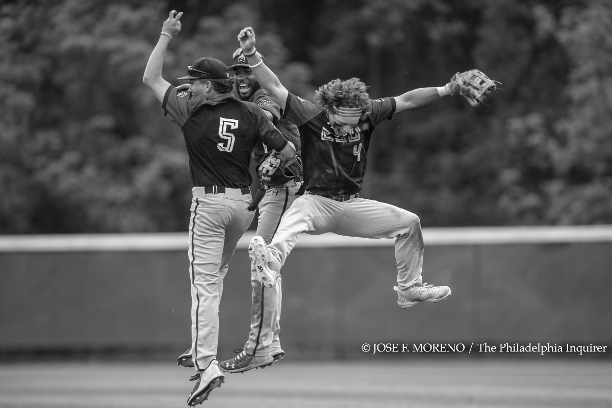 jomoreno007's tweet photo. East Stroudsburg comes back to win over West Chester on a hair-raiser win 11-10 📷 : @jomoreno007 @PhillyInquirer @ESUWarriors @BaseballWcu #NCAABaseball #Beisbol #PhotoOfTheDay https://t.co/rc0Yy8fa8p https://t.co/xctCIHiiY3