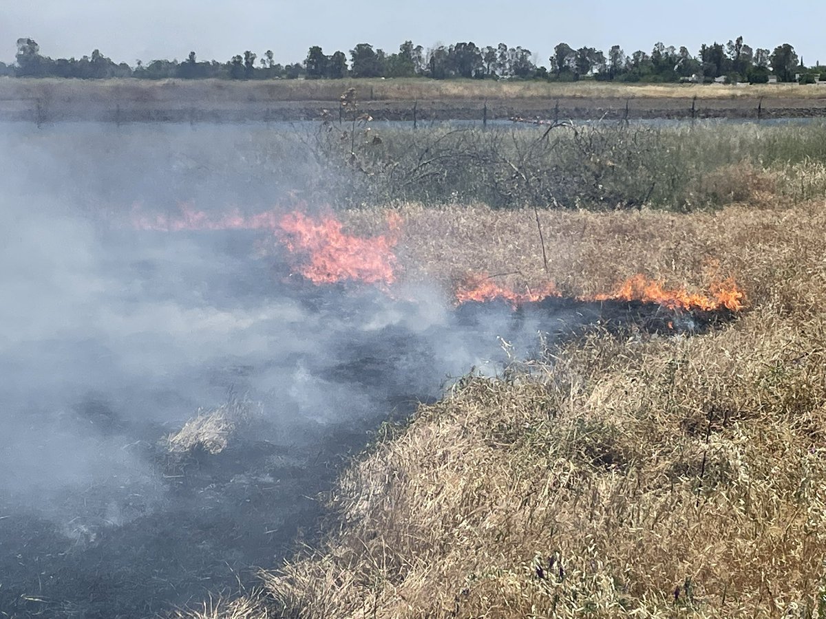 CALFIRE_ButteCo's tweet photo. #Forebay [update] We are burning the first of four units, this one at the south end of the Thermalito Forebay Recreation Area. Smoke is visible on Highway 70 in north Oroville. https://t.co/yYXebHp9uX