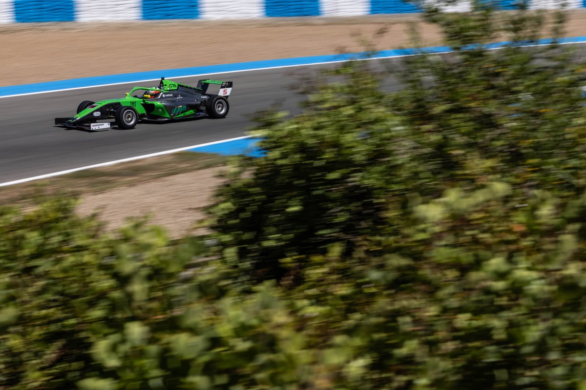 We end Day 1 at <a href="/circuitodejerez/">Circuito de Jerez-Ángel Nieto</a> taking first place at collective test! 🎉

Overally, it was a very good day for our boys, who had both a promising, competitive pace 🔝

Looking forward for tomorrow, we're coming!!😏

#GRSTeam #F4Spain
