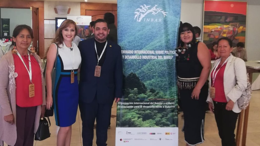 📍Quito | Ikiam participa en el Seminario Internacional Sobre Políticas y Desarrollo Industrial del #Bambú, conformado por delegaciones de #Ecuador, #Perú, #Colombia y #China

Creemos que, a través del bambú, podemos lograr una #economíaverde que haga frente al #CambioClimatico