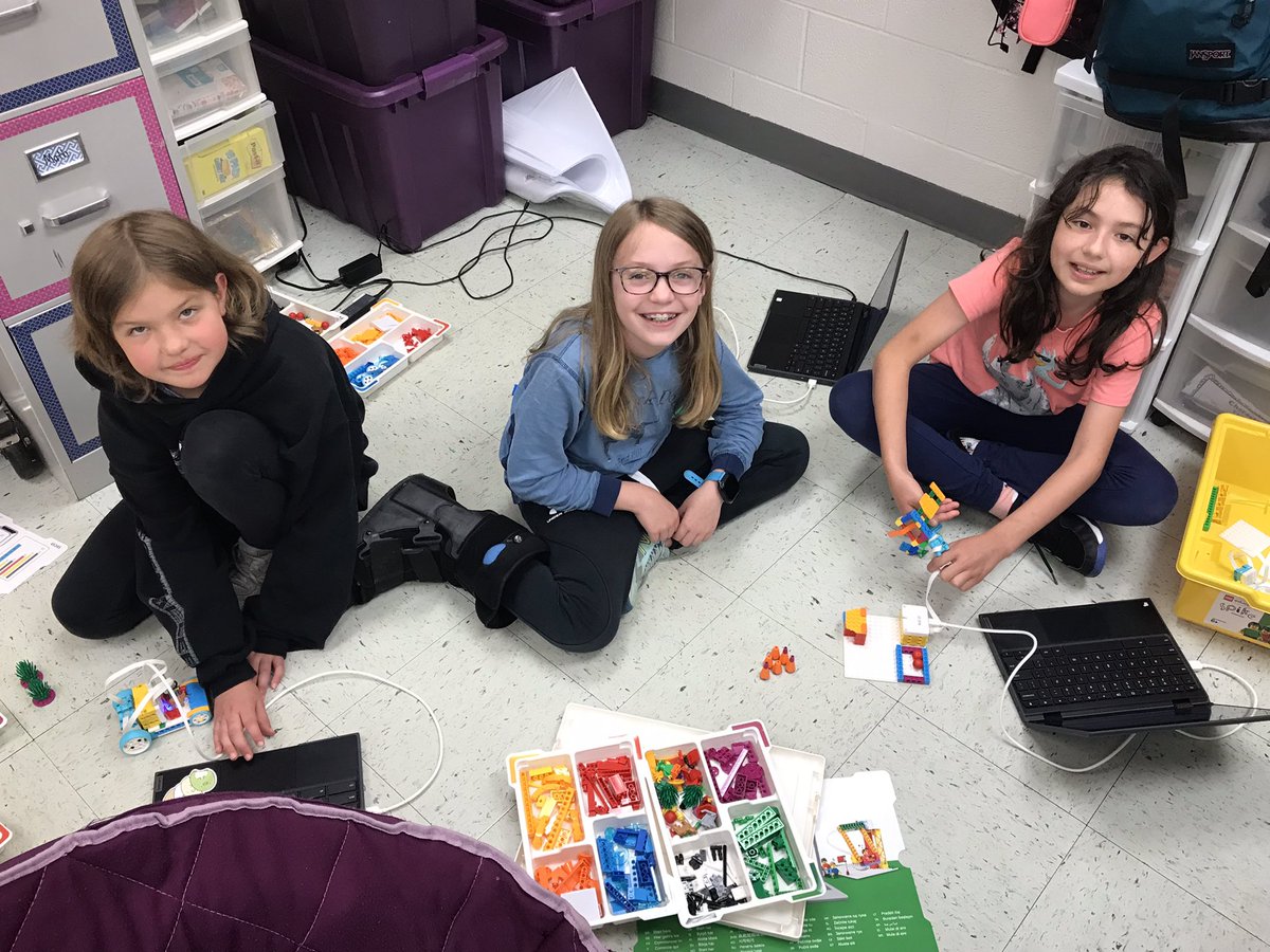 We hit many of the 5 C’s in Mrs. Lascomb’s 4th grade class today.  Creator, communicator, collaborator, and critical thinker, problem solving and debugging the code when it did not work. We love SPIKE Legos. <a href="/ALG_LCPS/">Algonkian Elementary</a> <a href="/lascomb11/">Vicki</a> <a href="/csforlcps/">Loudoun County Computer Science Office</a> <a href="/CSforALL/">CSforALL</a>