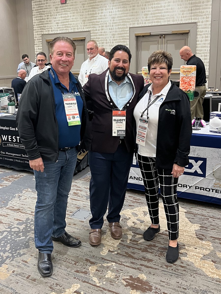 cyltec's tweet photo. Fabulous trade show at IWDC S&amp;P 2022 this week! Enjoyed seeing everyone - &amp; had many opportunities to develop stronger relationships w/our customers. Elliott was a star being introduced as our new Director of Sales &amp; Products. A big thank you to the IWDC team for a great show! https://t.co/XxsUCp0x1d