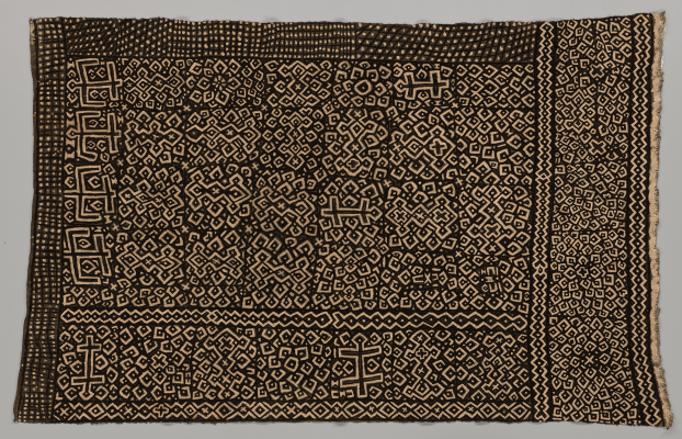 DallasMuseumArt's tweet photo. Thank you @dallasnews for covering our "Bamana Mud Cloth" exhibit. 

Mud cloth originated among the Bamana peoples of #Mali 🇲🇱 and its designs can be spotted in products across the 🌎. The exhibit is free and open through Sunday, Dec. 4, 2022. #MyDMA

🔗: https://t.co/wxior7qF0u https://t.co/jwOdcNxLg0