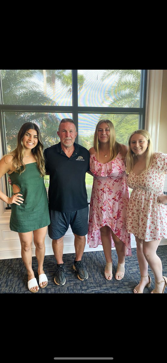 JWMHSsoftball's tweet photo. We would like to recognize our seniors one last time, as well as Coach Bisbe. Congratulations on an amazing 4 years, and happy retirement!! @SydneyF13417276 @AshleyAltman8 @VNep14 https://t.co/bkYQLY6c3A