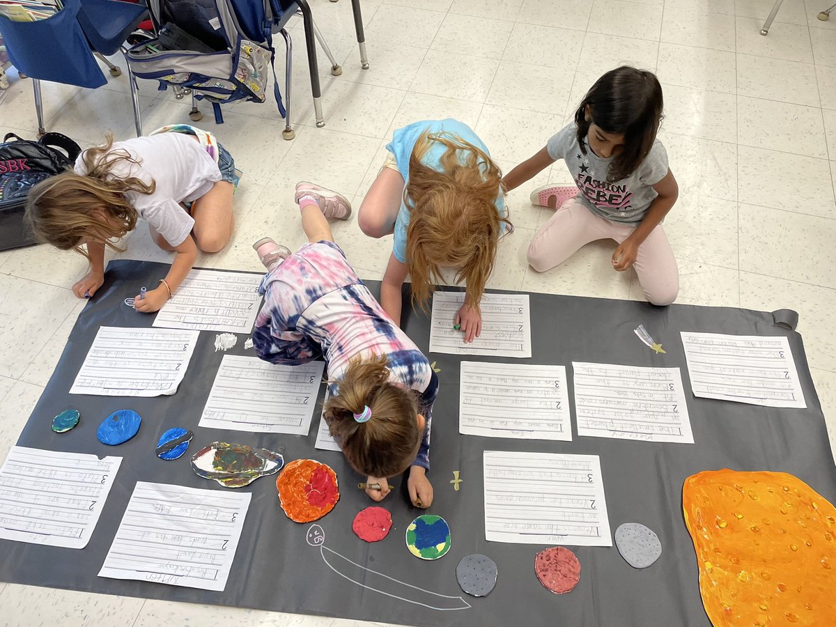 ECalamito's tweet photo. What order do the planets go in? Are our planets, Sun and Moon the only bodies in space? 🤔 Great teamwork and creativity in 1C ❤️ @WPSSicomac @wyckoffschools https://t.co/sDECFJtG4x