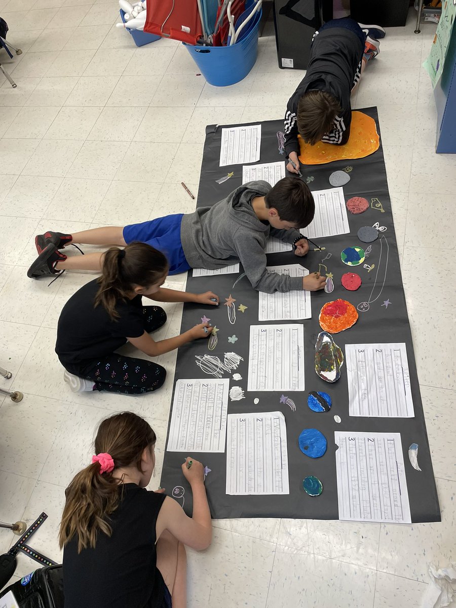 ECalamito's tweet photo. What order do the planets go in? Are our planets, Sun and Moon the only bodies in space? 🤔 Great teamwork and creativity in 1C ❤️ @WPSSicomac @wyckoffschools https://t.co/sDECFJtG4x