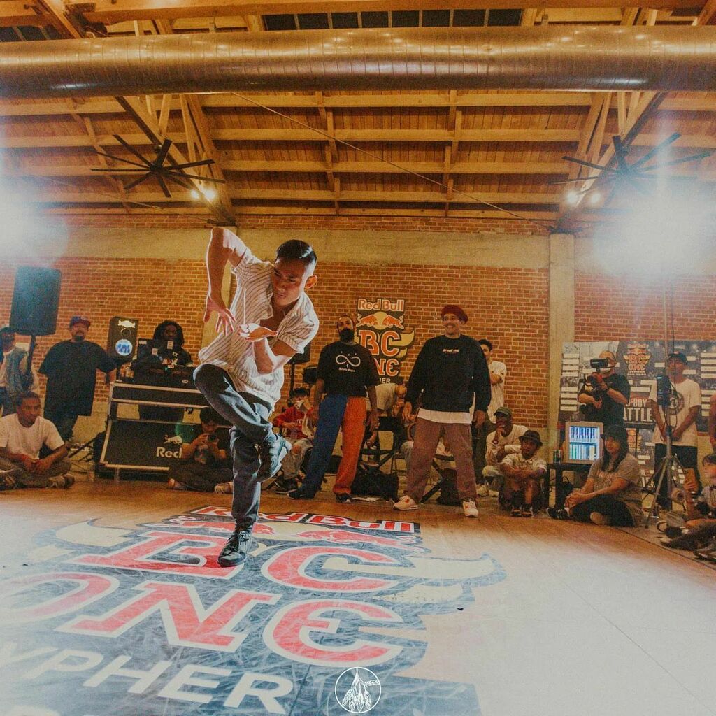 krysada_binly's tweet photo. Hands of Time ⏳🎶
Photo by @insageproduction
#bboy #bboys #breaklife #bboylancer #thecalamities #killafornia #badwolf #naughtyboys #hiphop #movement #dancer #dancing #sandiego https://t.co/Kys6vKzWzU https://t.co/2KnuBHZBkm