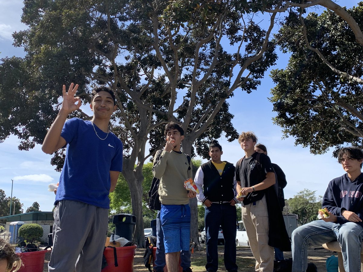 Great afternoon on the bay with this fun group. Wonderful way to kick off the holiday weekend. <a href="/ChapCares/">Chaparral HS</a> #ChapCares #OutdoorOutreach