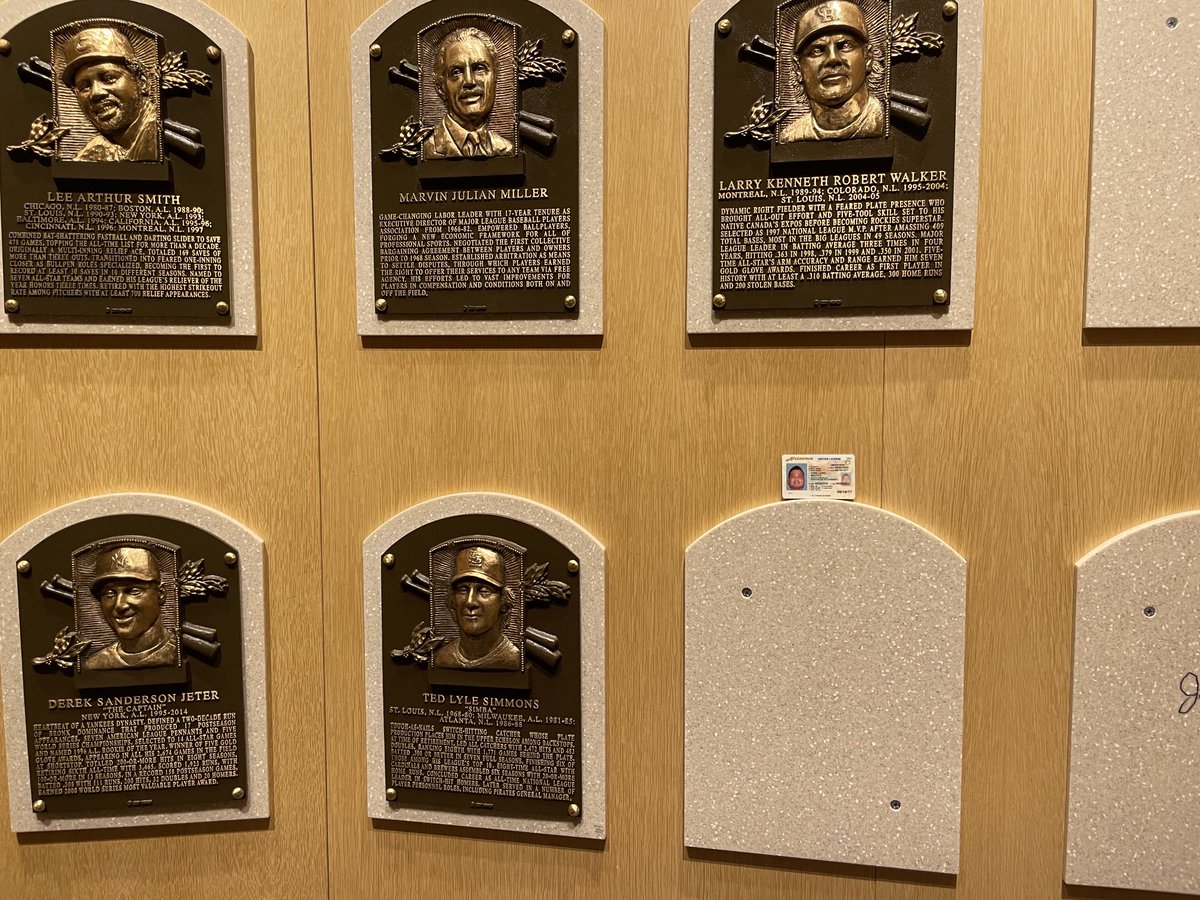 I just found out my picture is in the Hall of Fame.  ⁦<a href="/baseballhall/">National Baseball Hall of Fame and Museum ⚾</a>⁩ #HOFClassic
