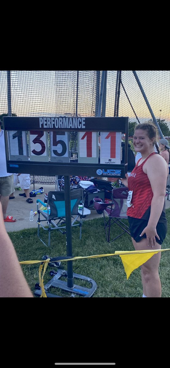 She’s our newest STATE CHAMP!! Briar wins the 3A discus by over 8feet! And resets her school record.  Congrats Champ!  Go Dawgs!!