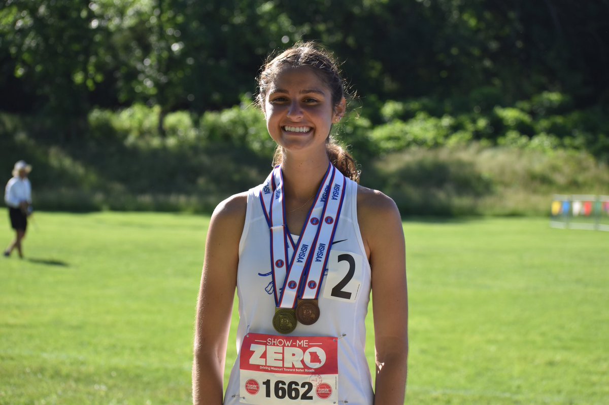 SouthDistance's tweet photo. What a day for @mtrober23 State Champion in the 1600 and All-State (4th) in the 800. More fun ahead tomorrow. 💚💙 https://t.co/L1VLKyWQiV