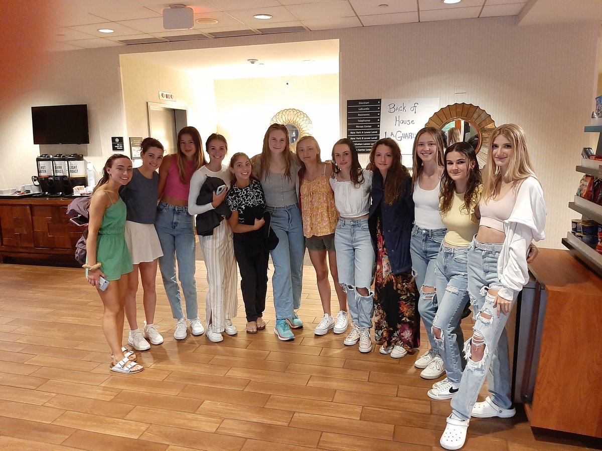 nardinxc's tweet image. The Gators head to Icahn Stadium on Saturday morning for the CHSAA intersectional championships. 12 athletes competing in 9 events, all seeded in the top 8. Go Gators!