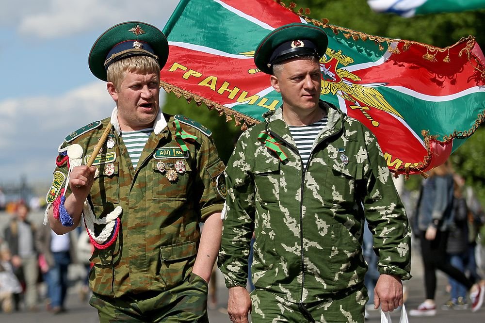 Поздравляю с профессиональным праздником личный состав Пограничных Войск КГБ СССР и Пограничной Службы ФСБ России! Бывших пограничников не бывает!✊