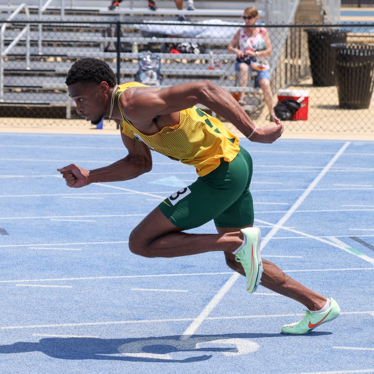 NDSUTrackField's tweet image. 🦬 NCAA Championships Qualifiers 🦬
⚡️ SCHOOL RECORD ⚡️

Adrian Harris, Jacob Levin, Jacob Rodin &amp;amp; Cody Roder have done it! 3:05.57 to shatter the school record in the 4x400m relay, punching their ticket to the NCAA Championships in Eugene!!!