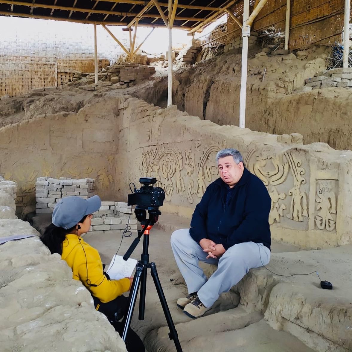 humanafilms's tweet photo. My ancestral blood took me this time to film 3 amazing stories with unique cosmovisions in the north of #Peru for the #German channel #ZDF 🇩🇪 and the program Terra X!! 🤗🤗🤗
#filmmaker #filmmakerperu #cinematographerperu #producerfilmperu #filmperu #filminperu #filmingperu https://t.co/mFUFszf43k