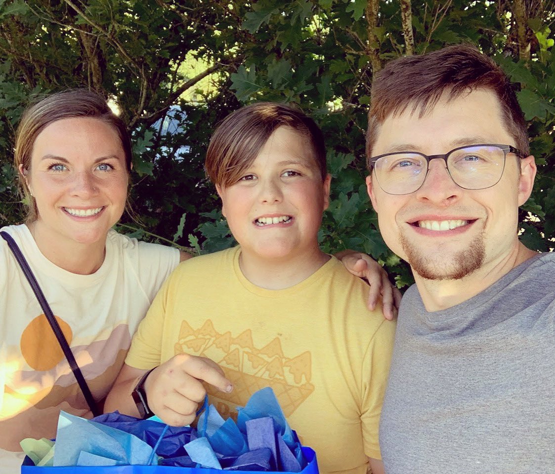 #NationalFosterCareMonth ends this month. Learn more about how we are connected to #fostering through our #mentors, #mentees and community partners and don’t miss your chance to enter a FREE BOOK GIVEAWAY. faithfulfriendspdx.org/blog/foster-ca…