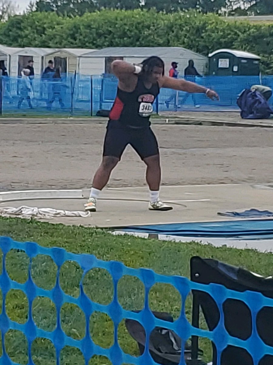 TFSouthTF's tweet photo. Isaiah Isom qualifies for shot put finals tomorrow! #TFSRedWolves @TFSRedWolves @TFSo_Athletics https://t.co/aHfgD0FFyu