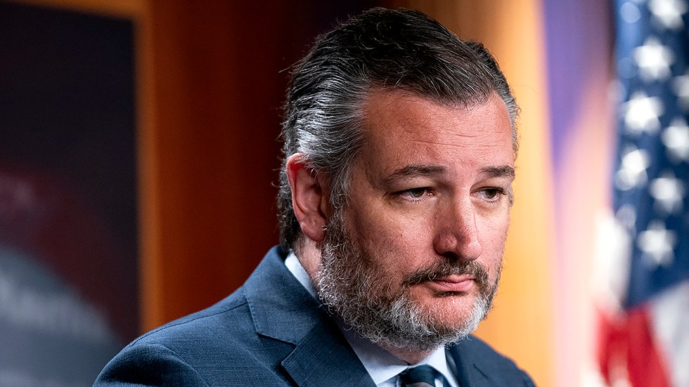 thehill's tweet photo. Cruz blames everything but guns for school shootings in NRA address https://t.co/sufUn6ukL1 https://t.co/RJymuuZYU3