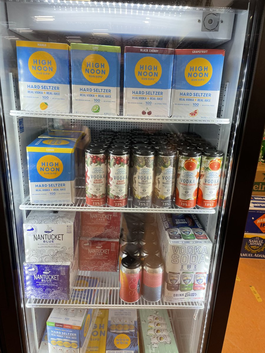 Coastal Cocktails ready to drink canned cocktails sampling this weekend! #CapCod #MemorialDayWeekend