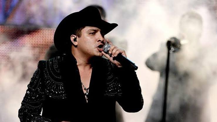 laradioquemanda's tweet photo. Se viene el regreso de uno de los más grandes de la escena musical mexicana… luego de la resolución de hoy… ¡Podrá realizar todo lo que venía haciendo a nivel internacional! Y sobre todo en Plataformas Digitales. ¡Felicidades @pasosdejulion! https://t.co/LbMAl4G94m