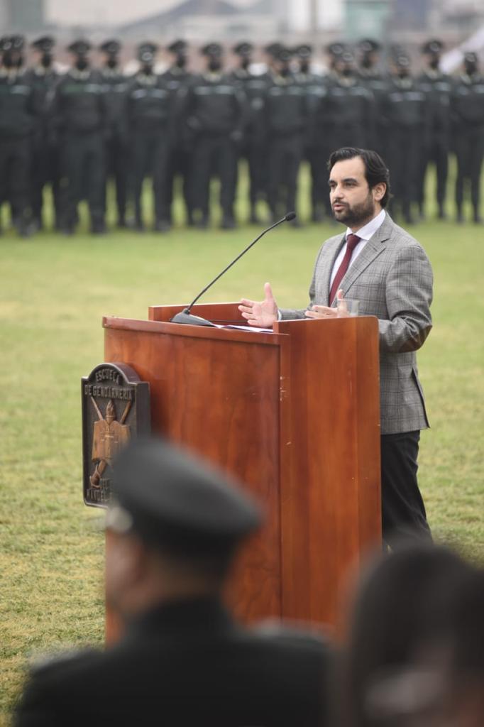 SubseJusticiaCl's tweet photo. Subsecretario de Justicia @jgajardofalcon participó en ceremonia 
de asunción de mando del Subdirector operativo Víctor Provoste, de @Gendarmeria_CL y de ascensos Suboficiales y Coroneles https://t.co/r5paBHZaXY