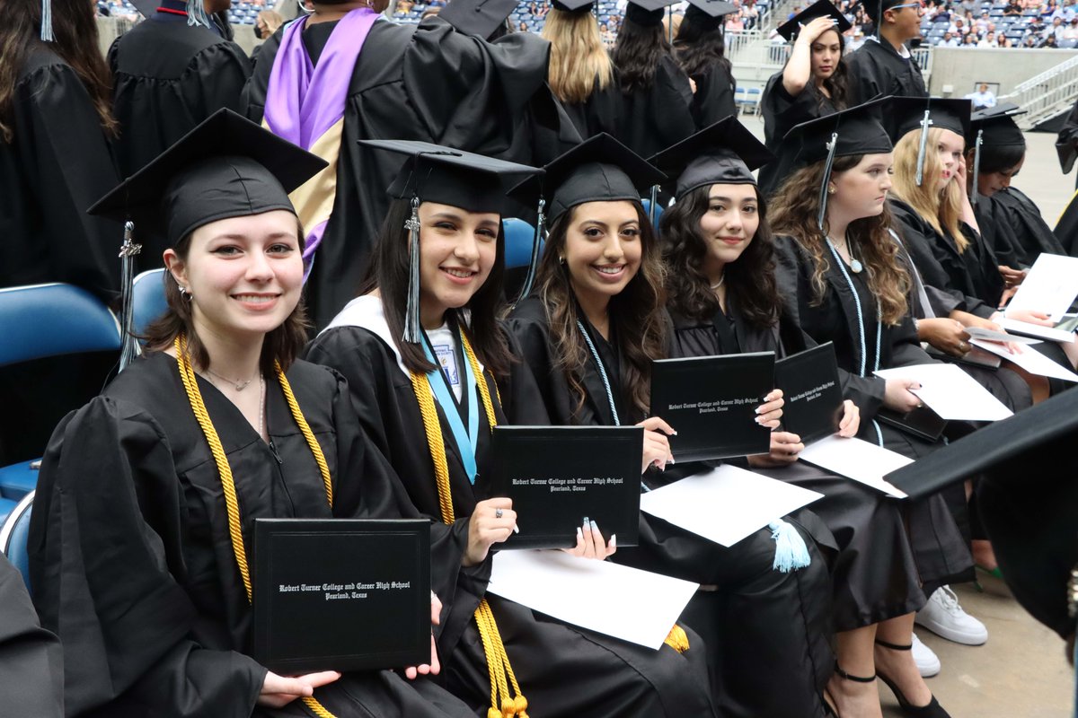 PearlandISD's tweet image. 🎉🎉 Congratulations to Turner College &amp;amp; Career High School Class of 2022! 🎉🎉 #WeAreKnowledgeable #WeArePearlandISD