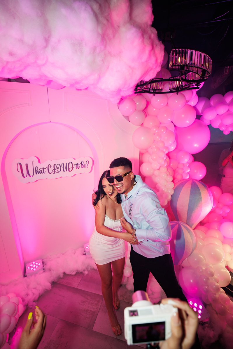 yo no me dejo llevar de nadie
yo solo me dejo llevar de tu sonrisa 💞