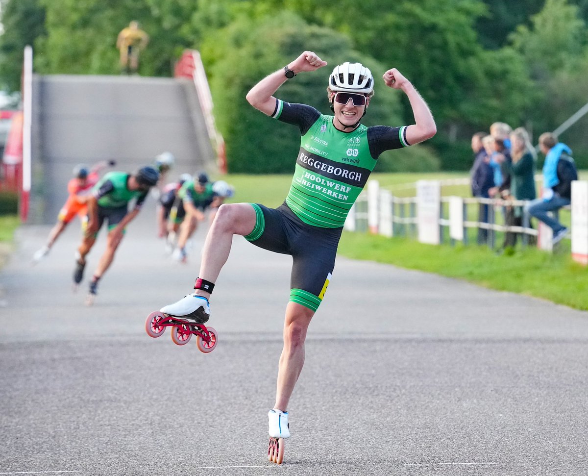 Ronald Haasjes behaalt zijn eerste marathonzege in Amersfoort

>> schaatsen.nl/nieuws/2022/me…