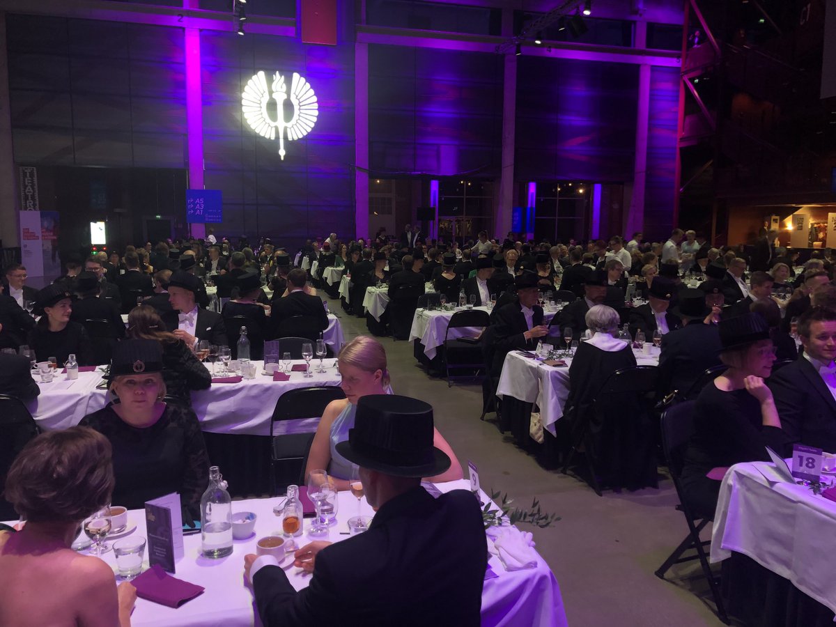 JukkaKola's tweet image. Turun yliopiston juhlallinen tohtoripromootio huipentui iltajuhlaan Logomossa! #UniTurkuPromootio #promootio ⁦@UniTurku⁩ #tiede #tutkimus #tohtori #yliopisto