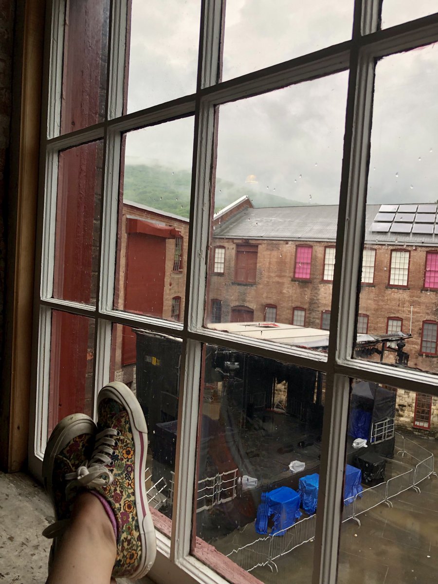stblo001's tweet photo. rain rain go away #solidsoundfestival https://t.co/GAb7kZAvfn