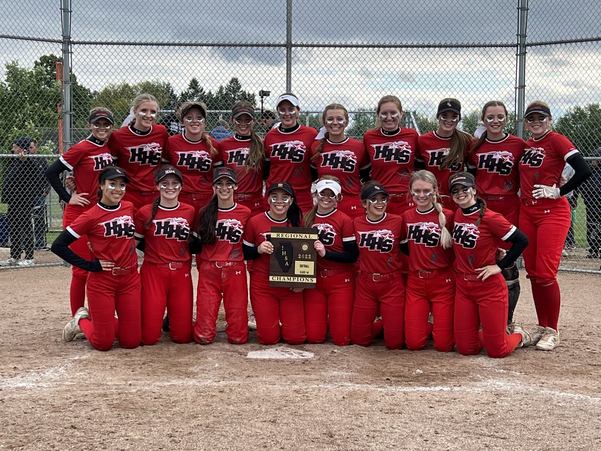 HHSSoftball tweet media