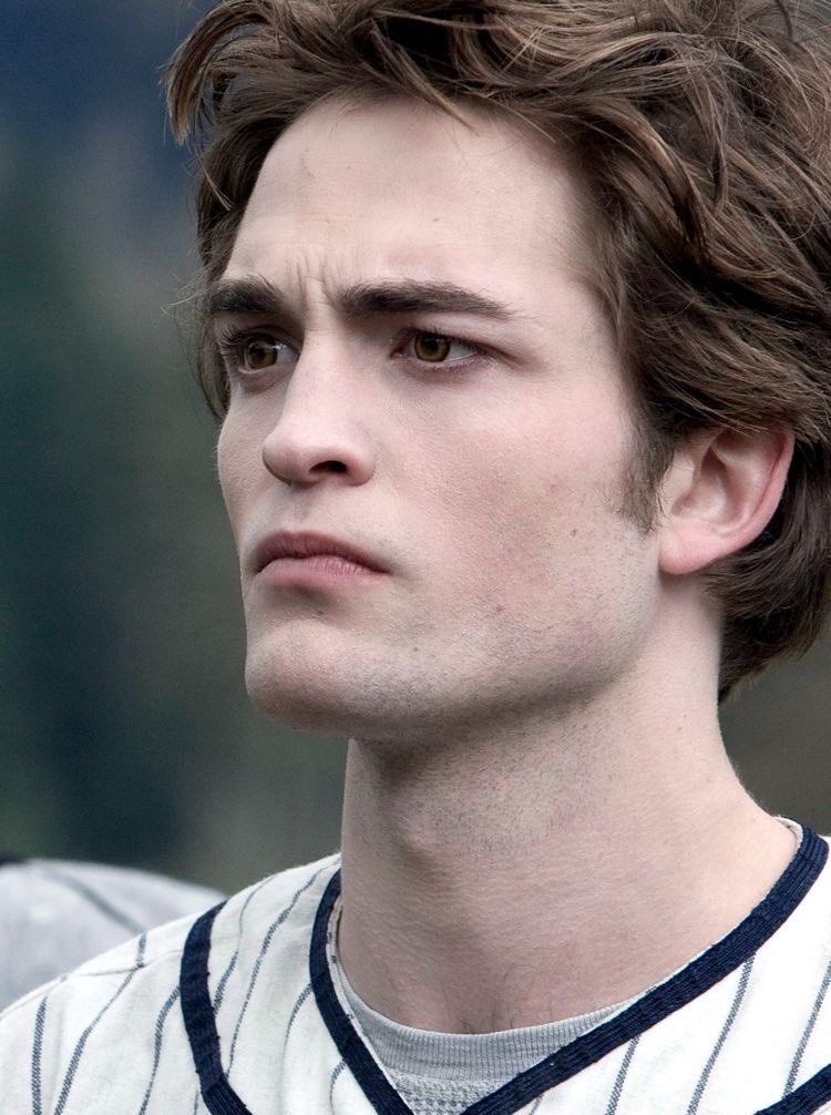filespattinson's tweet photo. edward cullen. https://t.co/GBZ5kD0sl8