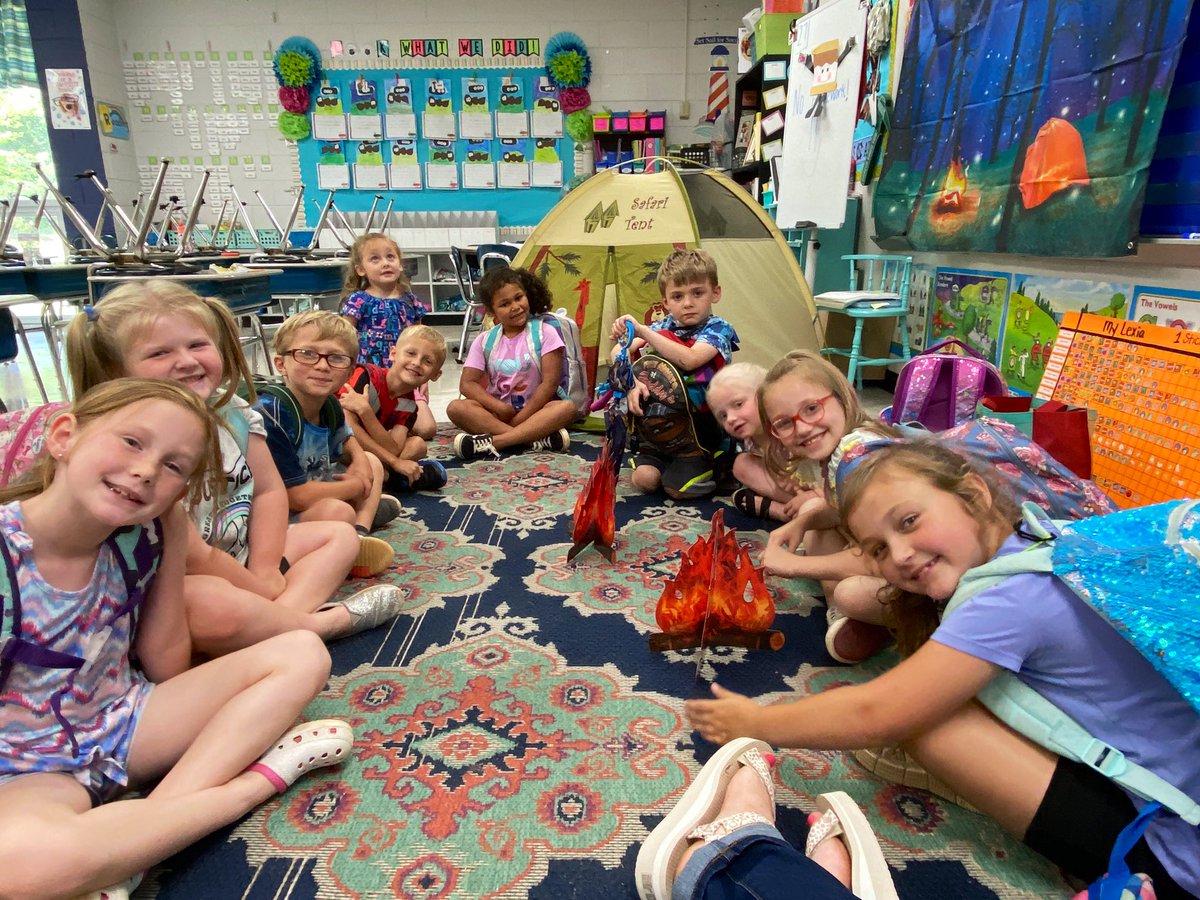 SKAnthonyNBES's tweet photo. Today was one of those GOOD end of the year days you donβt want to end! #CampLearnALot #CampingOutInFirstGrade https://t.co/7dIrdT63H3