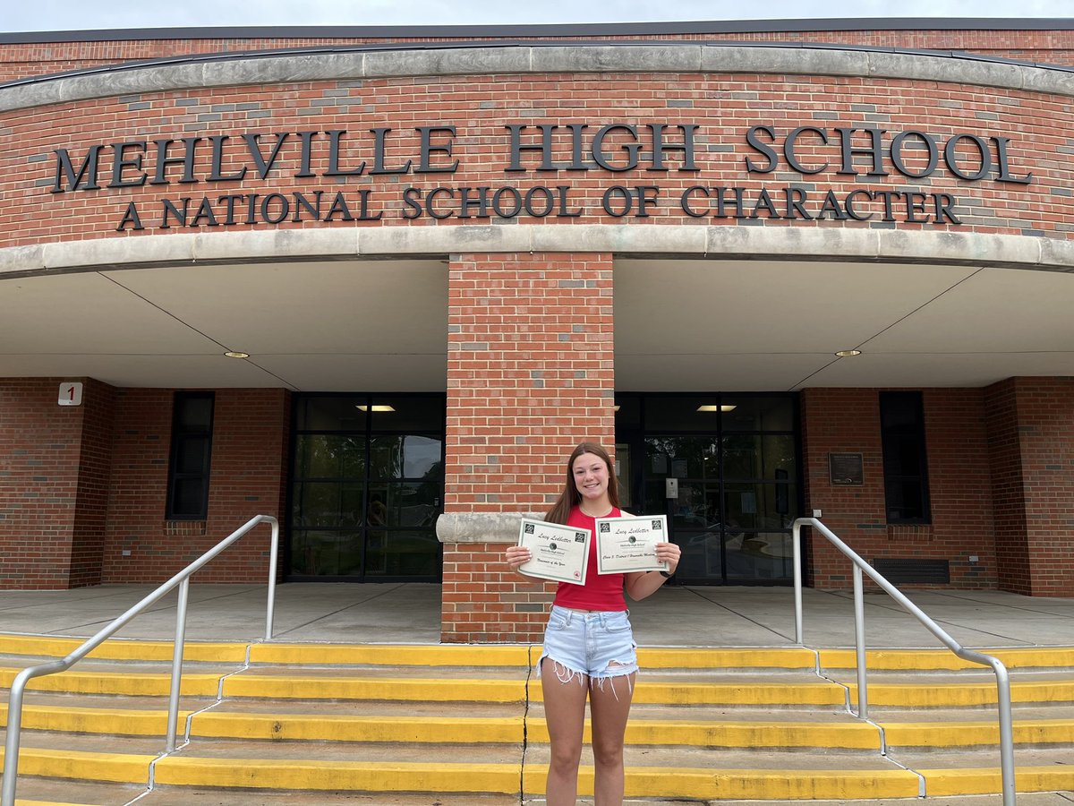It was a great freshman year! 
•4.0 gpa 
•made varsity as a freshman 
•7 goals and 2 assists
•class 3 district 1 honorable mention
•voted newcomer of the year by my teammates 
@MH_girlssoccer <a href="/06Sporting/">STLDA 06 Girls Academy</a> @SportingSTL