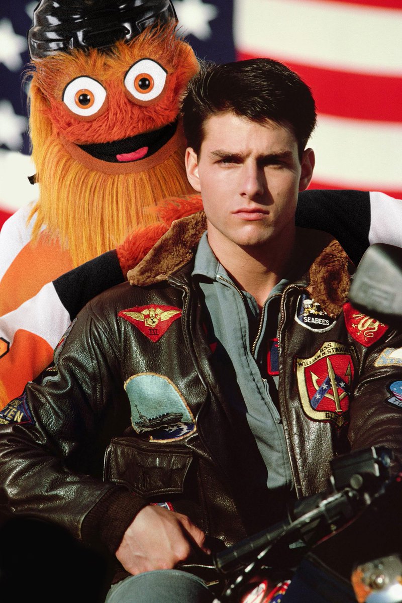 GrittyNHL's tweet image. After chasing sunsets
One of life’s simple joys
Is playing with the boys 

enjoy ur #mdw #topgun