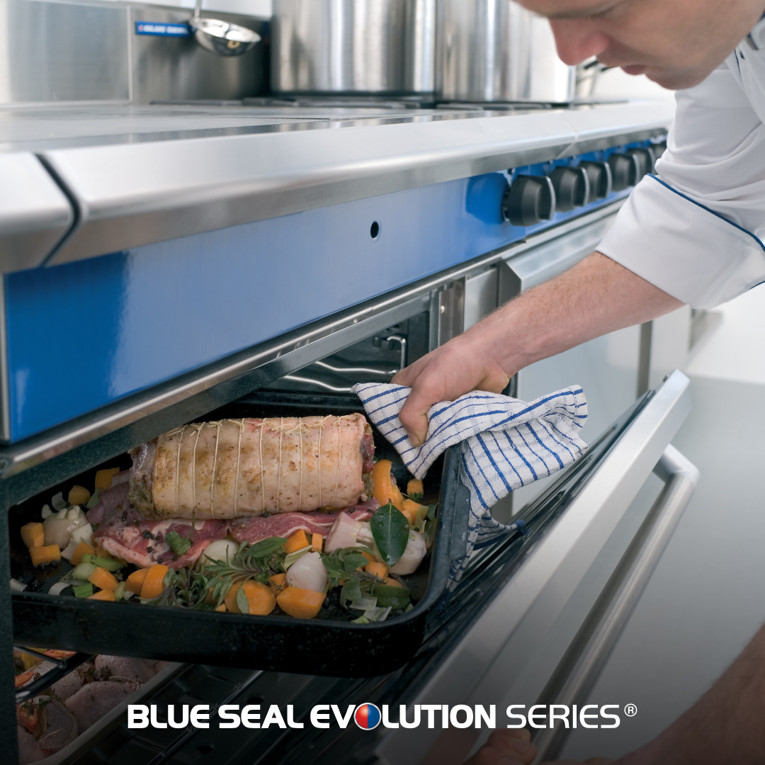 moffat_anz's tweet photo. The Blue Seal 6 burner oven range has a larger chamber capacity than most ovens with a generous crown height of 385mm. You don't need to limit yourself by only having enough space to cook one item at a time! See more about it here https://t.co/sLix4pB05n.
#bluesealevolution https://t.co/WlhHoiG3Lk