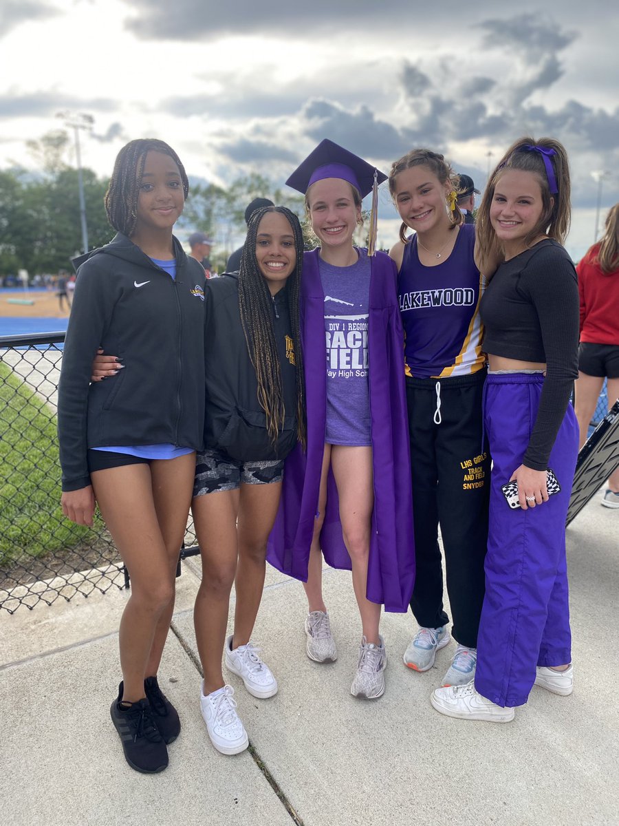 LHS Girls Trk&Fld tweet media