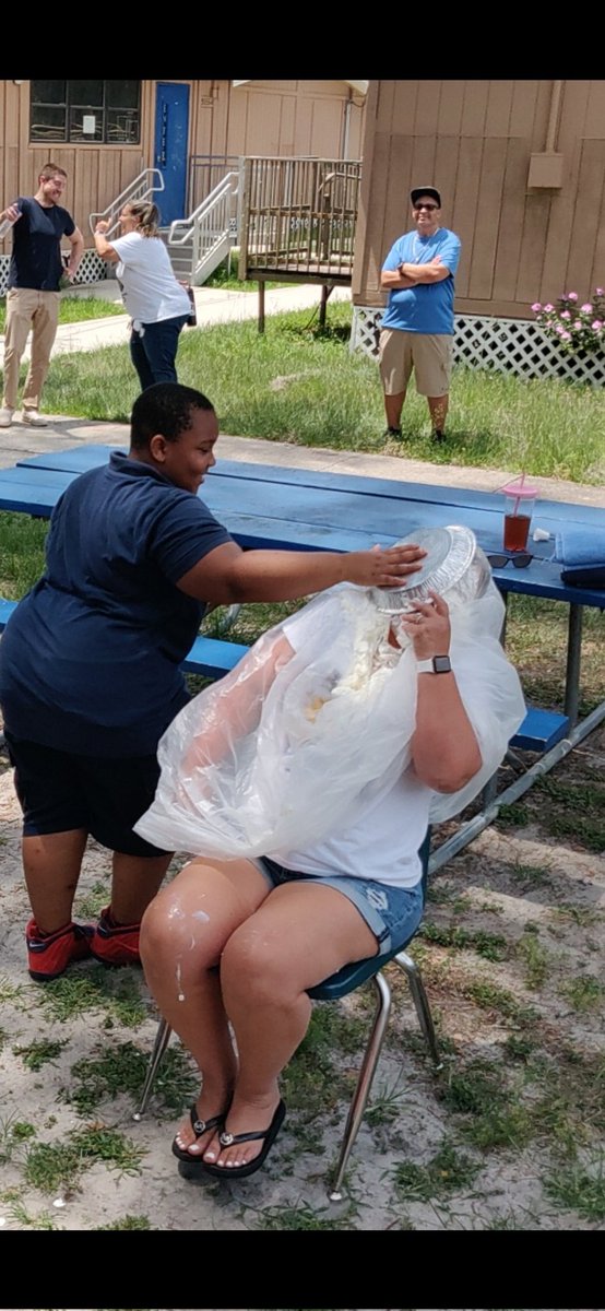 DThomas School tweet media