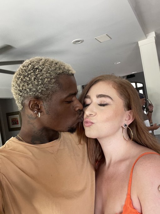 Got to meet the talented &amp; sexy @DayskiiD today for @RealRKofficial  💦💦💦 Can&rsquo;t wait for you guys to see<a class="tags" href="/tag/dayskiid">@dayskiid</a>